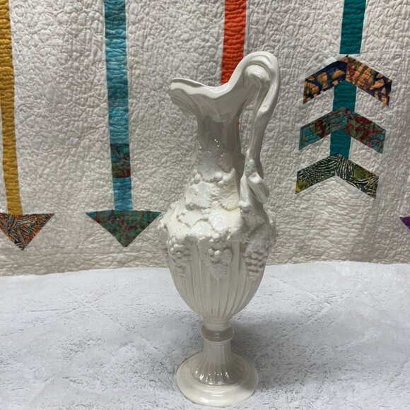 arnel's Pitcher Grape Vine Pattern Ivory White - Picture 2 of 6